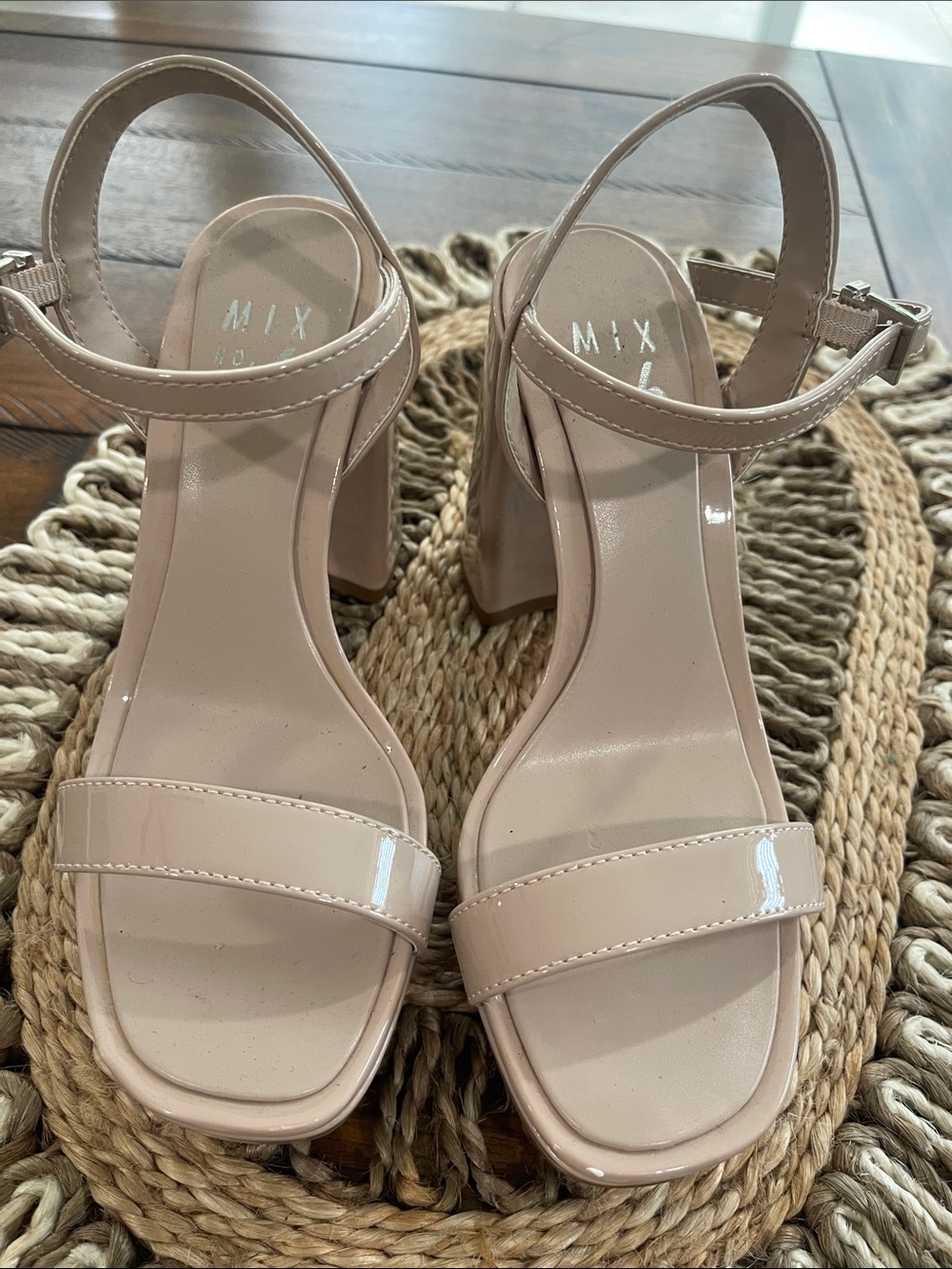 Mix No. 6 Sabria strappy platform ankle strap block heel shoes 6M blush cream